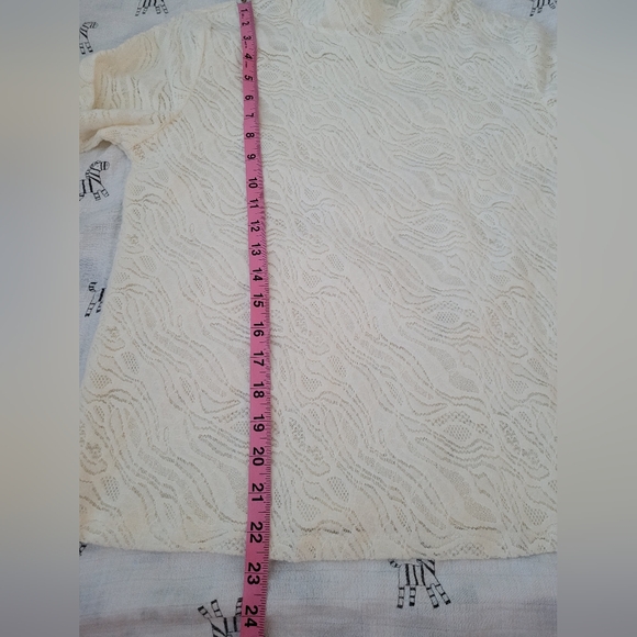 Anthropologie lace longsleeves size medium in cream color - Picture 6 of 11